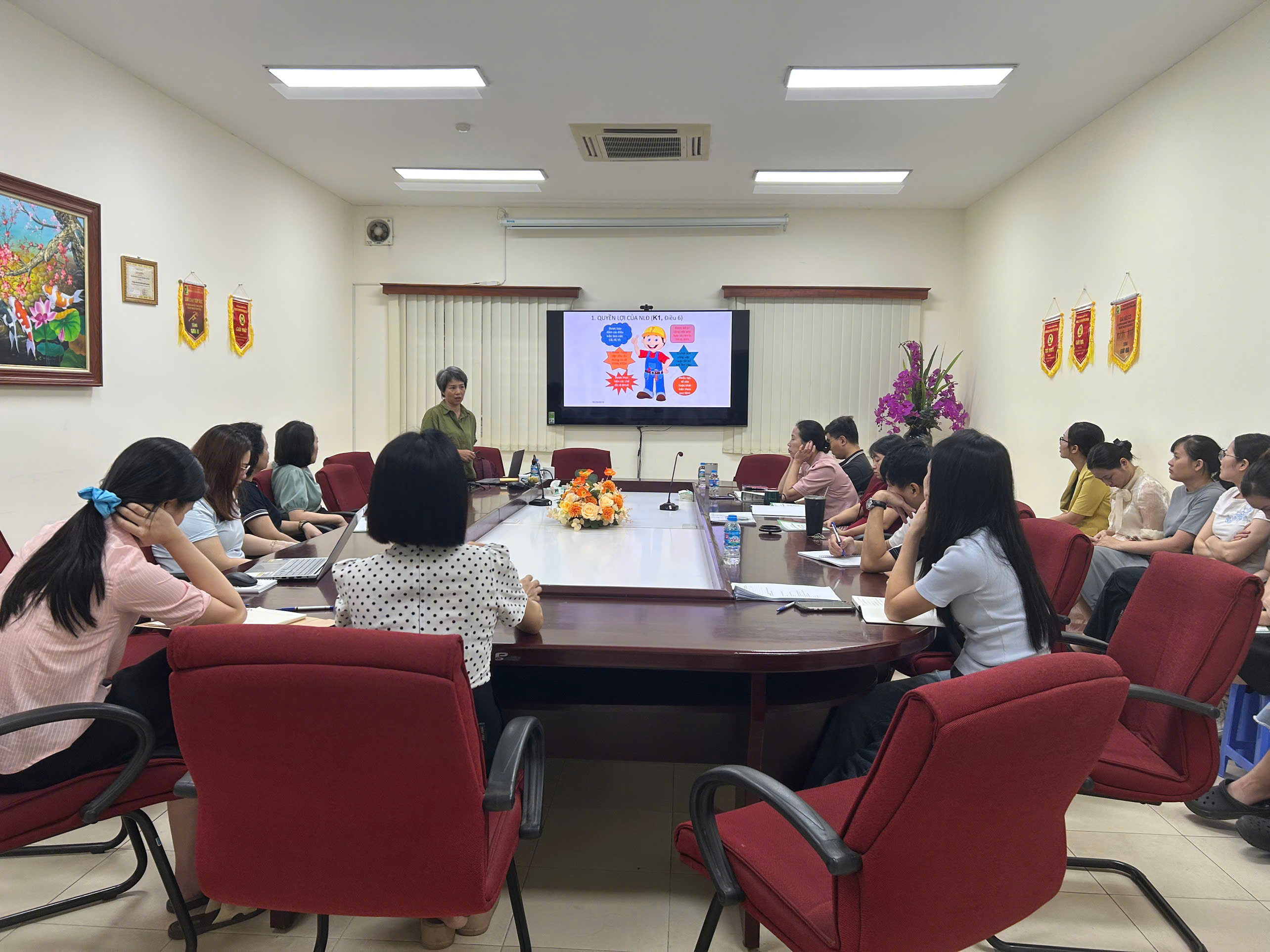 Ảnh: Lớp đào tạo, huấn luyện an toàn vệ sinh lao động, an toàn hoá chất cho toàn thể cán bộ, nhân viên TTSKNN ngày 27/08/2025